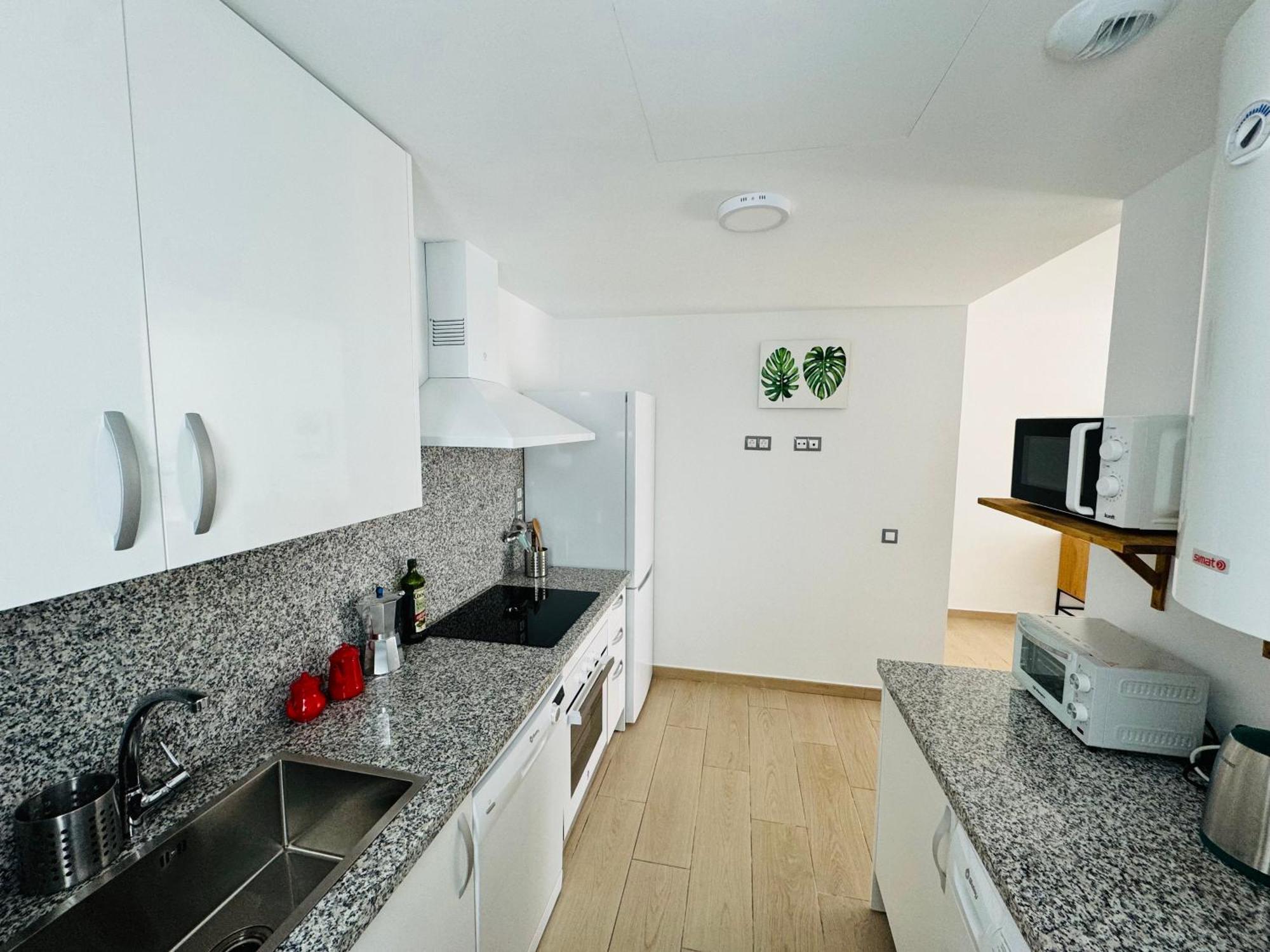 Parking Privado! Sol Y Mar Tu Hogar En La Costa Apartment Estepona Exterior photo