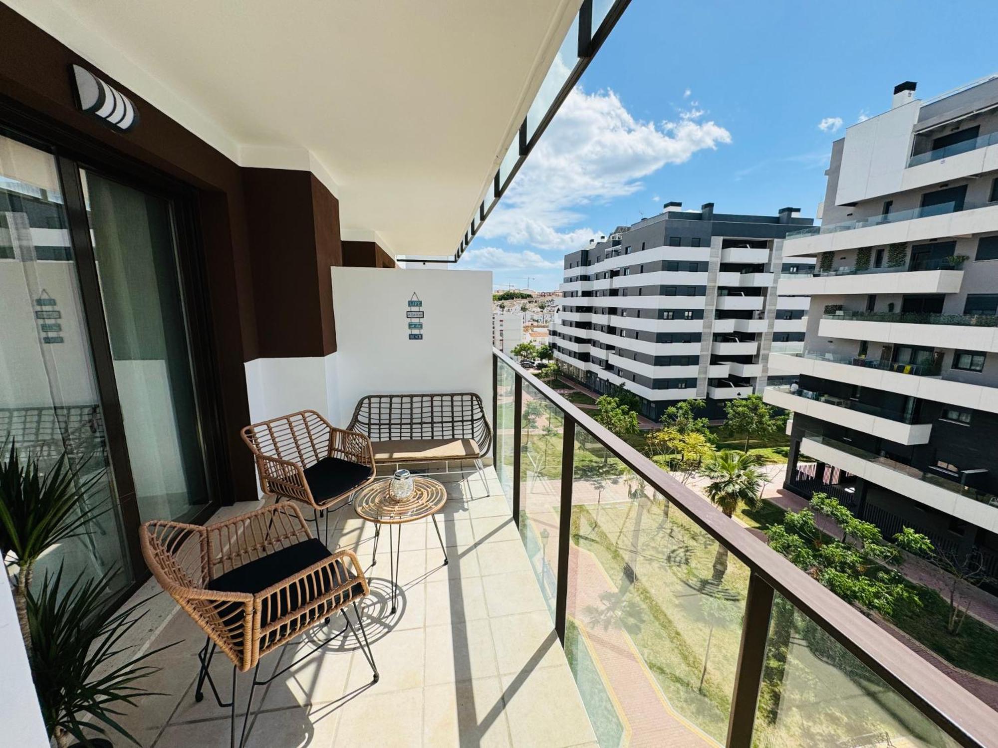 Parking Privado! Sol Y Mar Tu Hogar En La Costa Apartment Estepona Exterior photo
